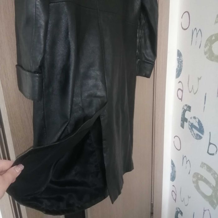 Кожаный женский плащ