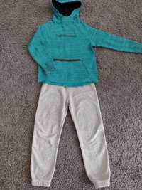Spodnie dresowe i bluza dla chłopca na 128 cm wzrostu