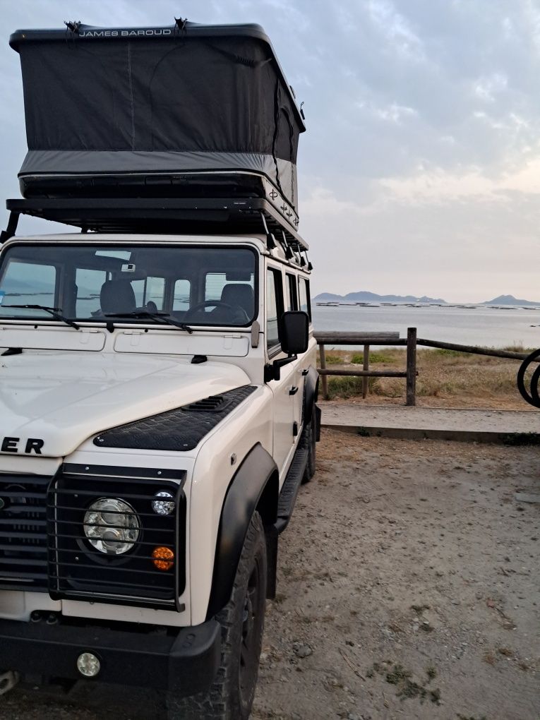 Land Rover Defender 110 300TDi - RESTAURADO
