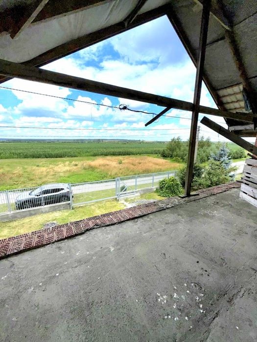 Продається 5-ти кімнатний будинок у місті Городок 30км від Львова