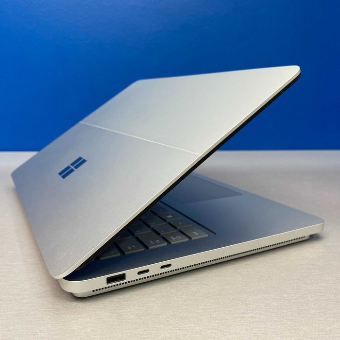 Microsoft Surface Laptop Studio 2 -14" (i7-13700H/16GB/512GB/RTX 4050)