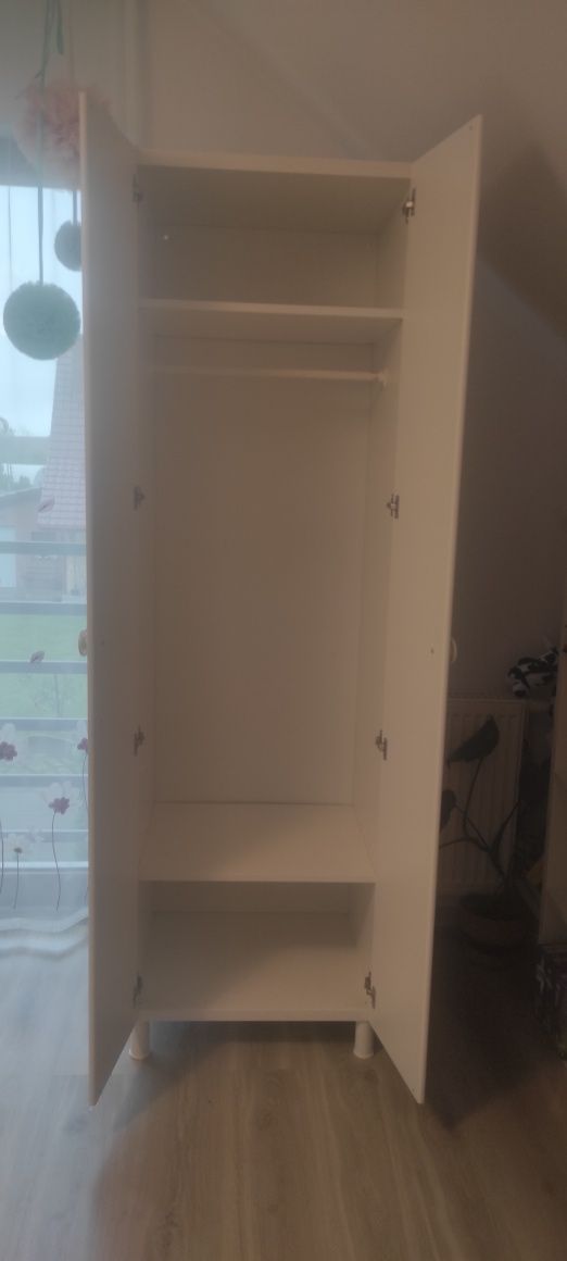 Szafa dziecięca w bardzo dobrym stanie 60szer.45gł. 200 wys.