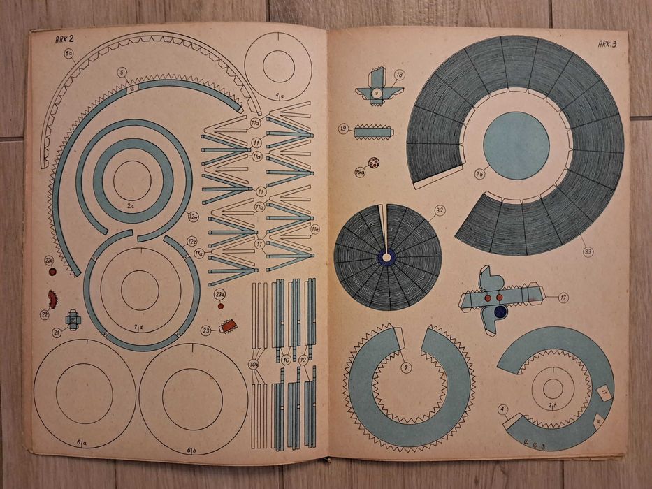 Mały Modelarz 6/1964 - Automatyczna Stacja Międzyplanetarna "Wenuśnik"