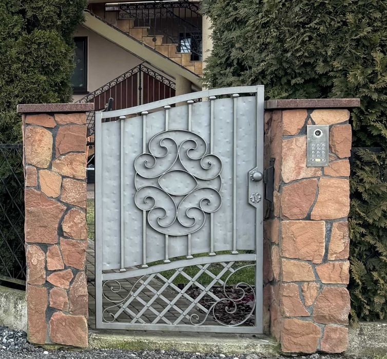 Bramka ogrodzeniowa kuta