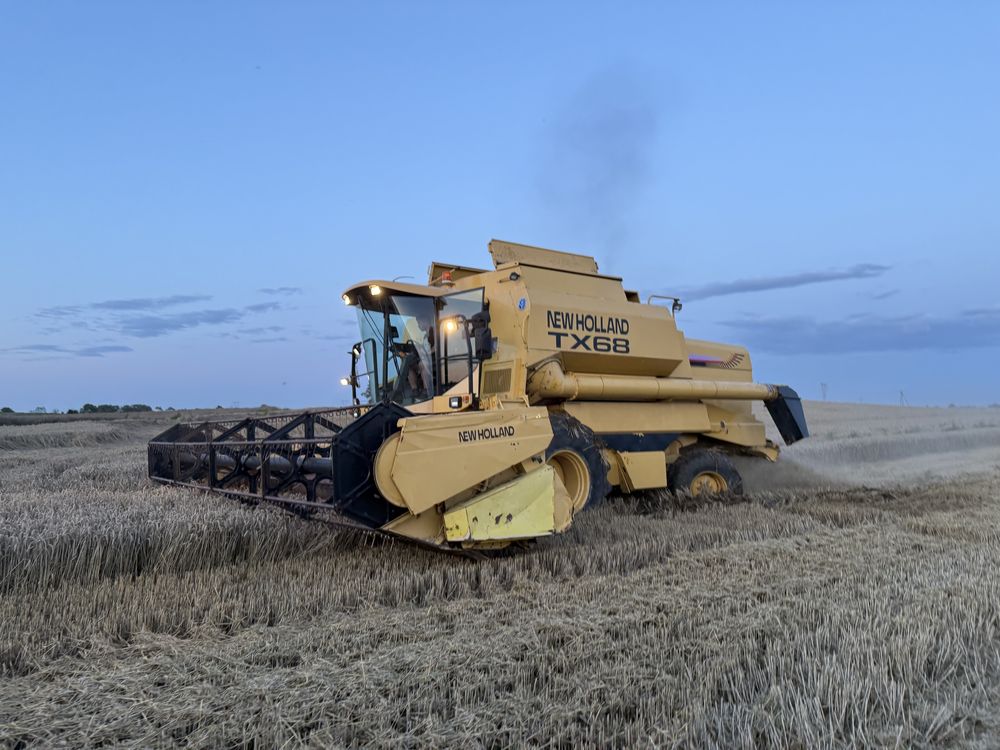 New Holland TX 68 przebieg 2600 mth!