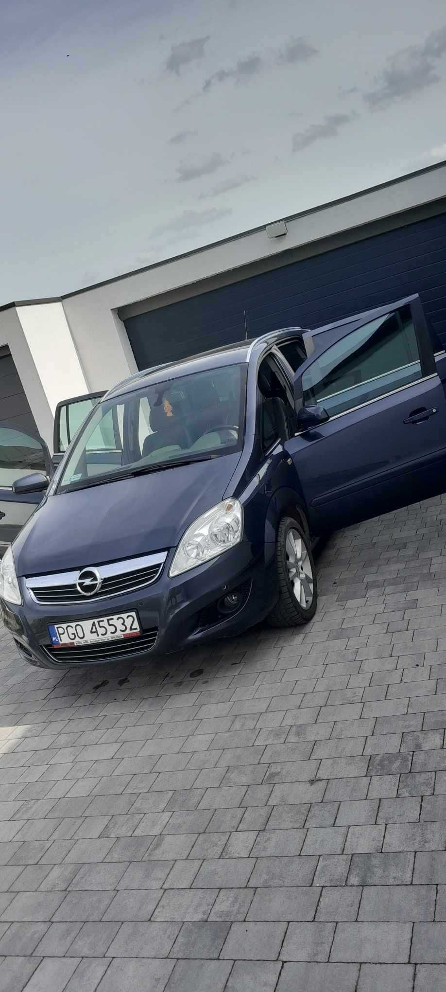 Opel zafira 1.8 cosmo