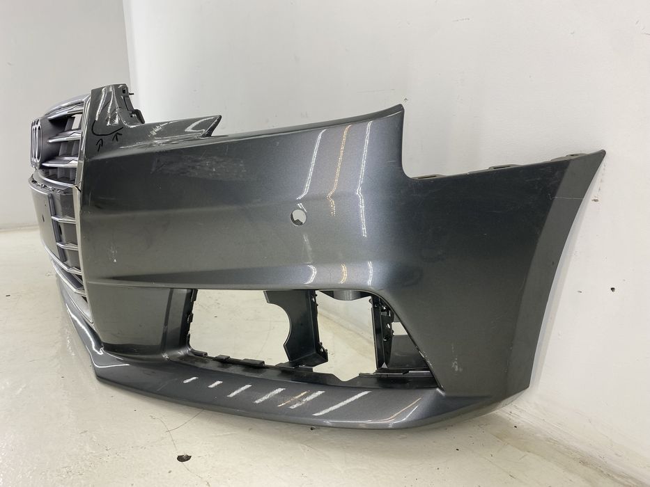 Audi A4 B9 zderzak przedni przód zwykły 8w0 4xPDC
