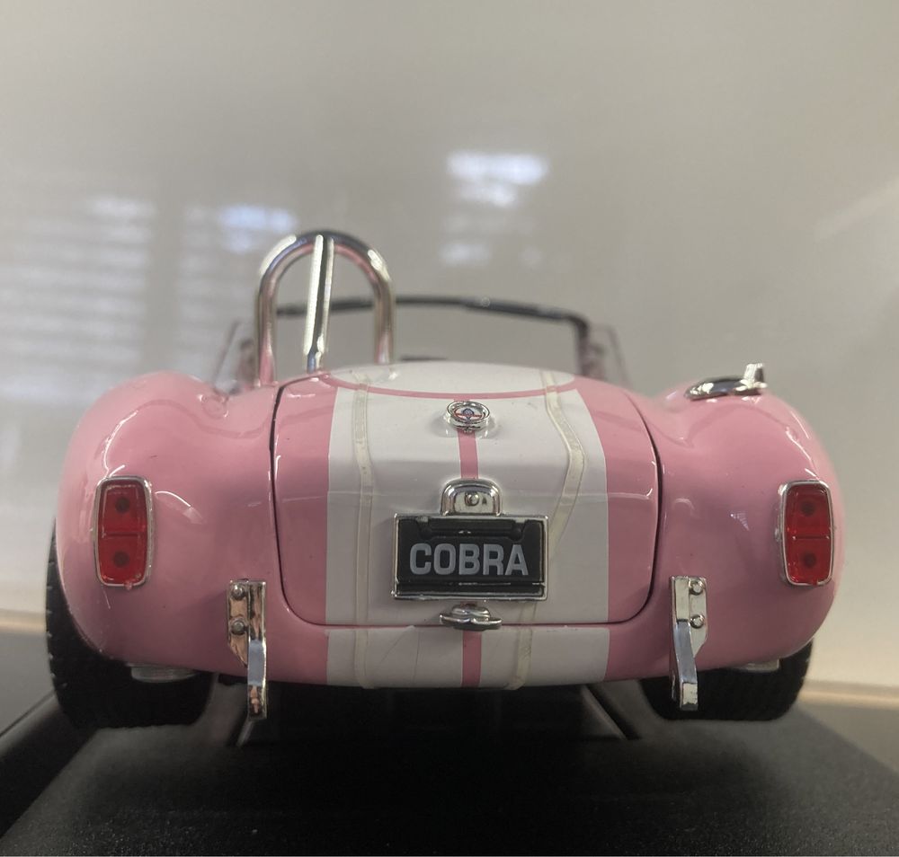 Shelby AC cobra 427 S/C 1/18 Legend Series Barbie