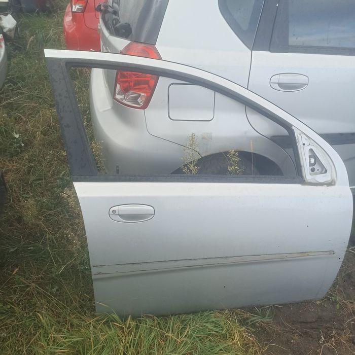 Шевроле авео т200т255 двері  R