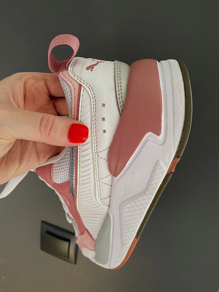 Женские розовые кроссовки Puma X-Ray 2