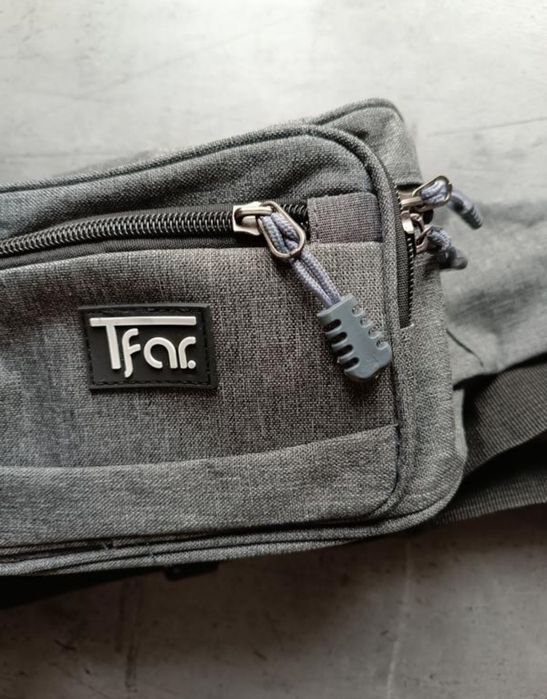 Нова фірмова бананка універсал