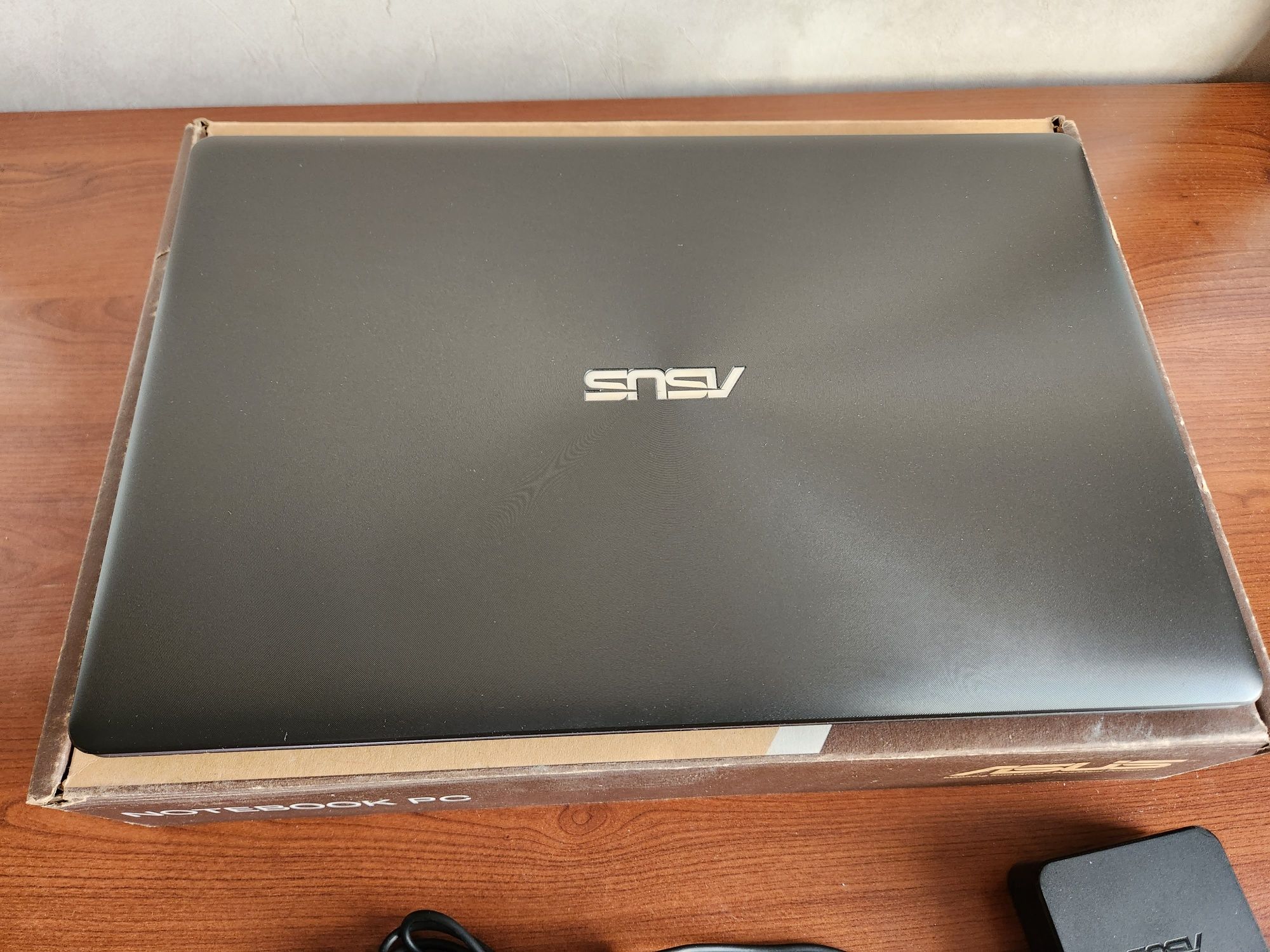 Ноутбук ASUS K550CA-XX1044D