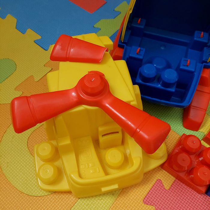 Mega bloks набір кубиків (вертоліт, поїзд) Мега блокс