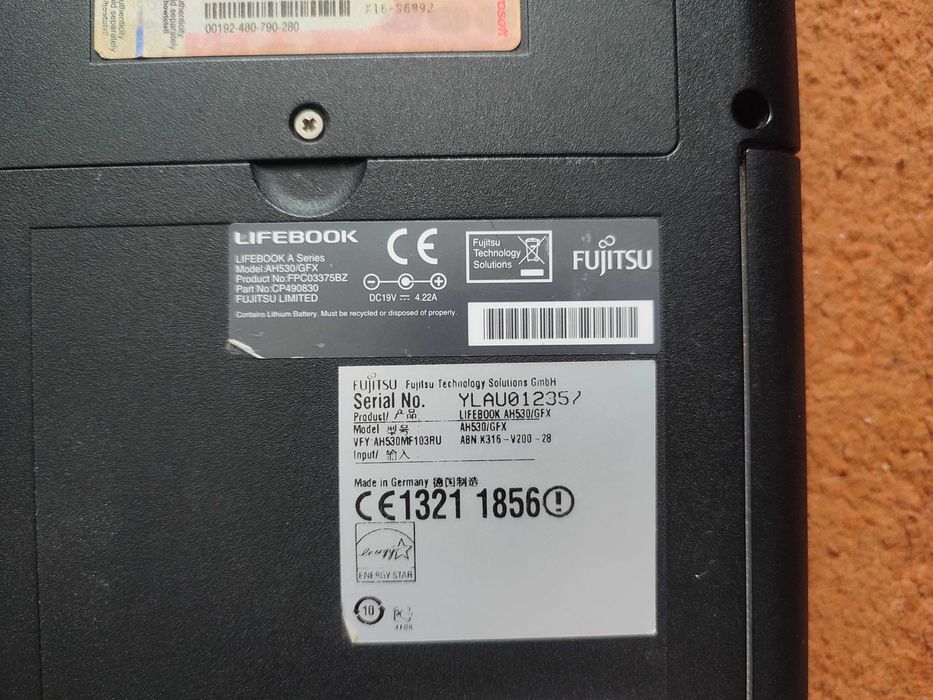 Продам на запчасти ноутбук Fujitsu Lifebook AH530GFX