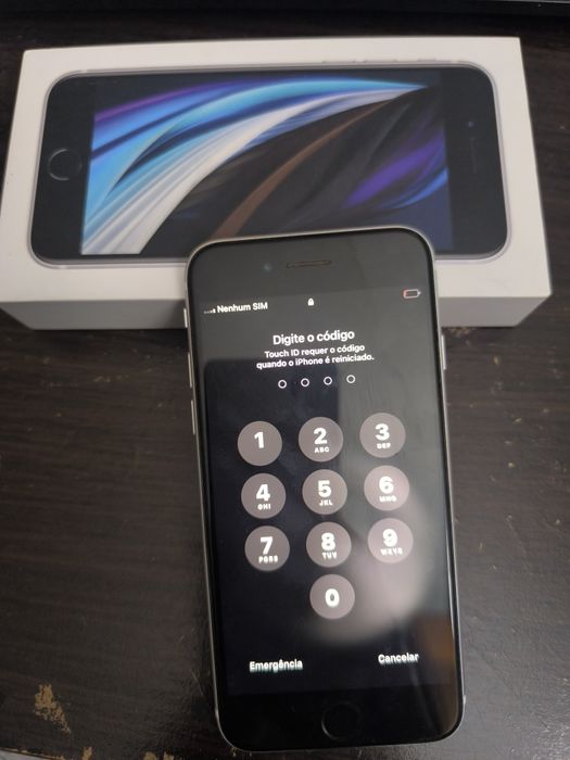 iPhone SE 2020 (A13 Bionic) 128GB - Impecável