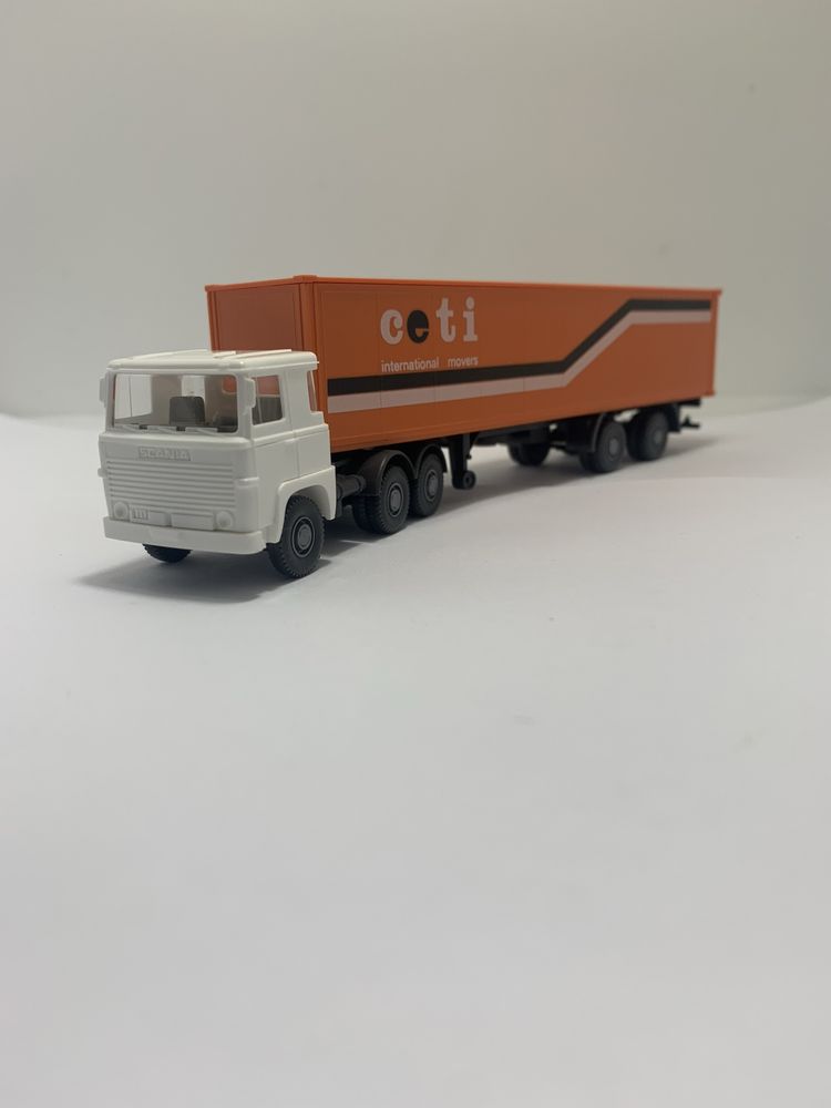 Scania da Wiking escala 1/87