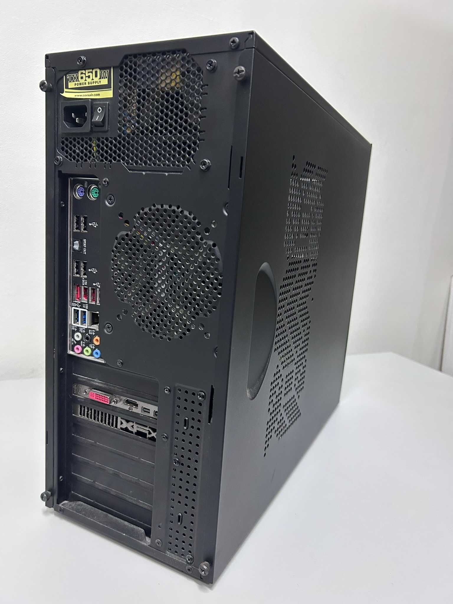 Caixa de PC em óptimas condições
