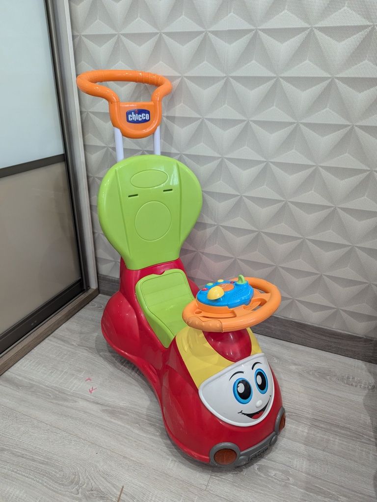 Толокар для катання червона 4 в 1 Chicco