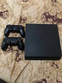 Konsola PS4 SLIM 1 TB + 2 pady