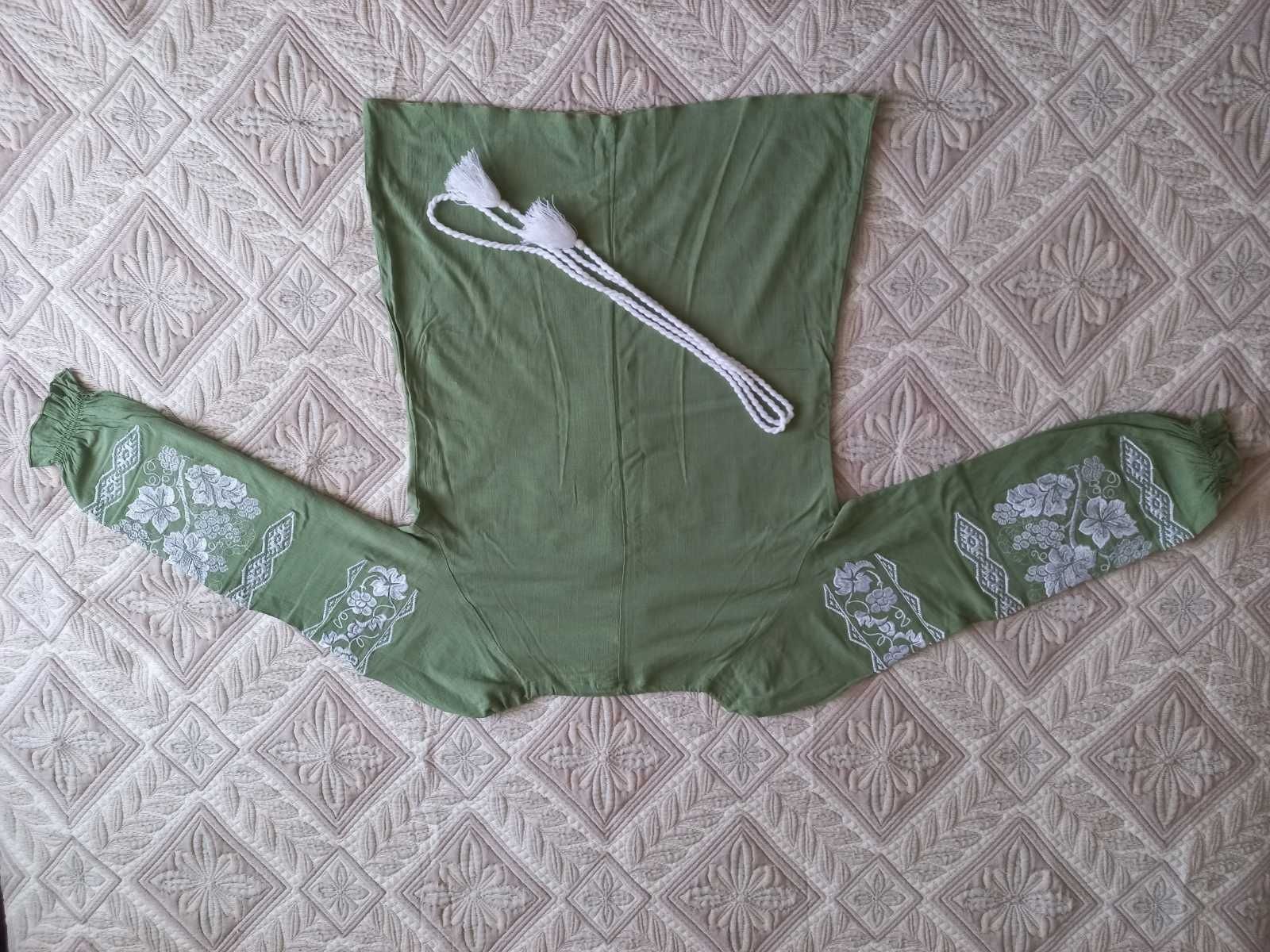 Нова жіноча вишиванка