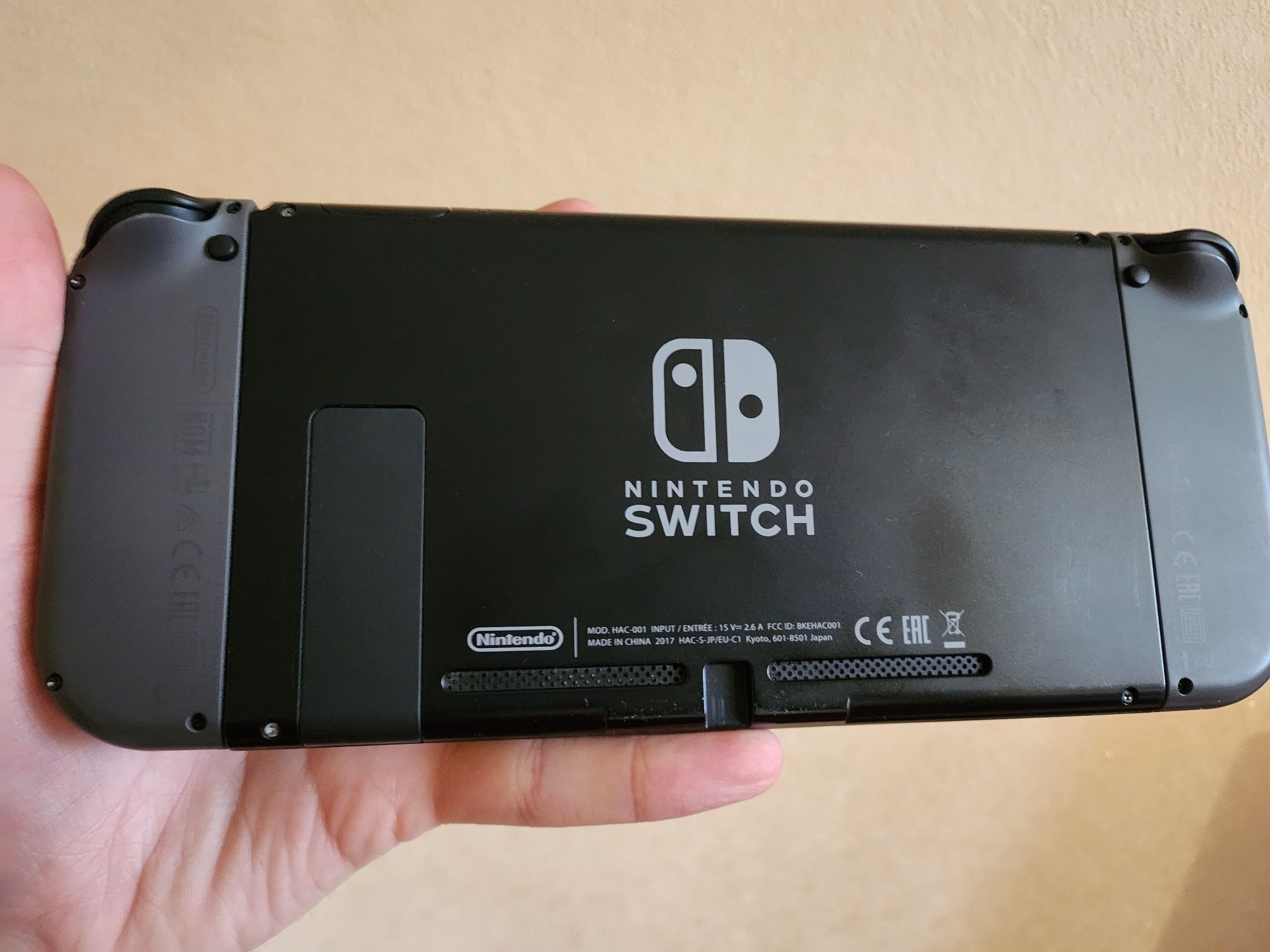 Не срочно Nintendo switch v1 32gb +128 gb с установленными играми