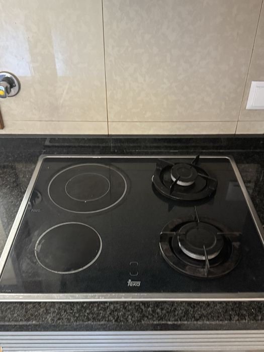 Forno e placa de fogão Teka