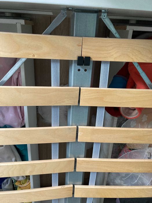 Rama łóżka IKEA 140x200 – Z szufladami – Biała