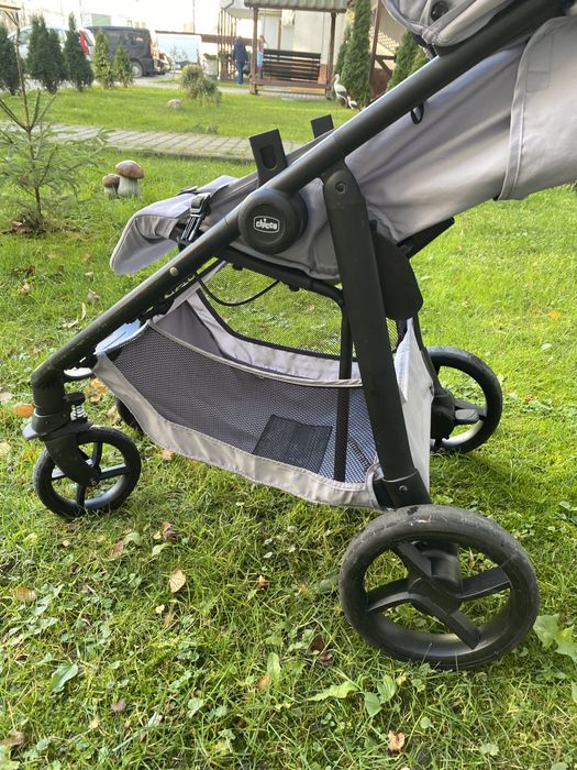 Прогулянковий візок Chicco