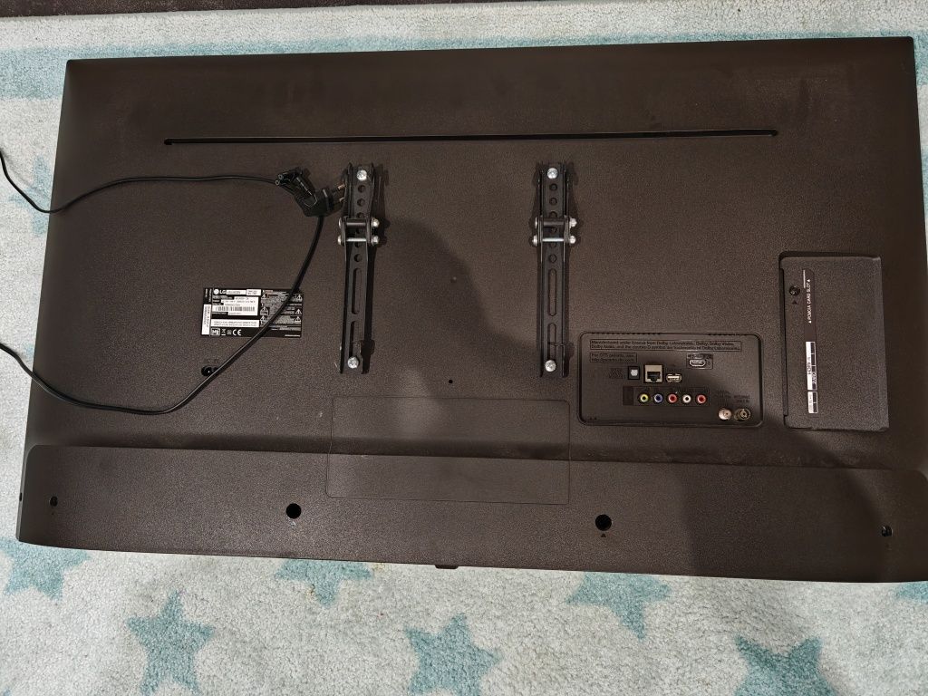 TV LG 43" para peças