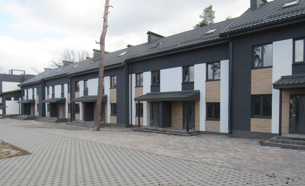 Продам таунхаус вул. Дахнівська р-н Соснівки ЖК "біля Соснового Бору"