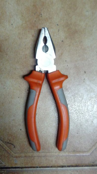 Vendo 4 Alicates