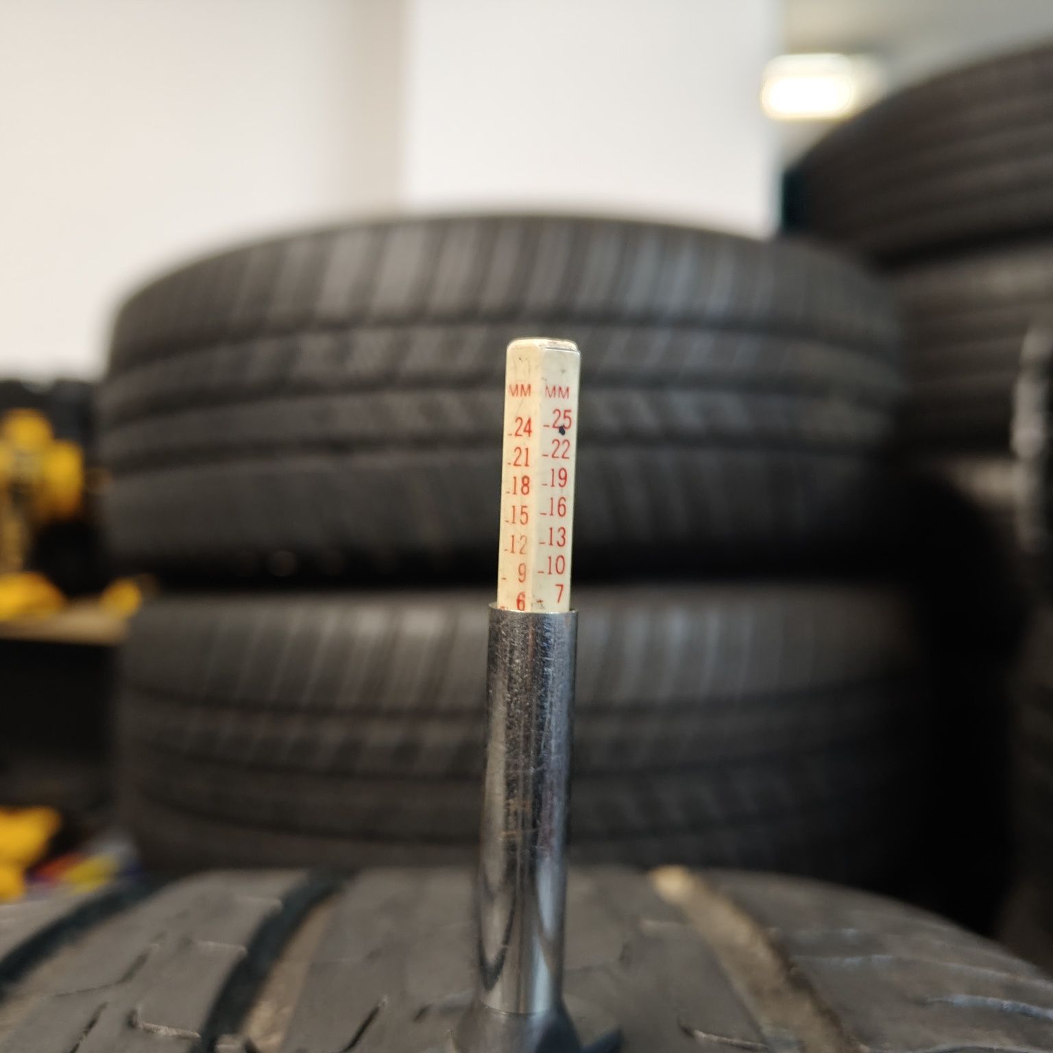 225/45/18 Sprzedam parę opon letnich Continental