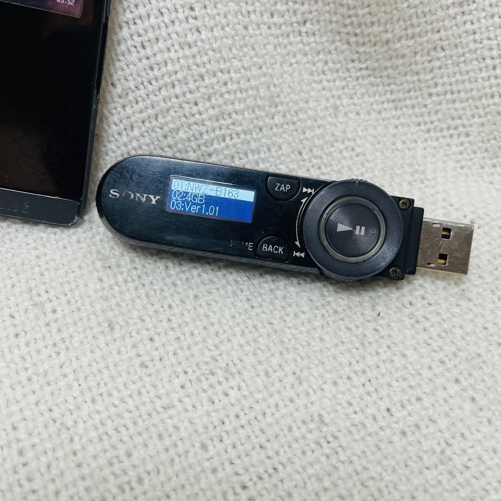MP3 плеєр Sony/ Samsung YP-T10.