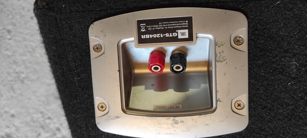 Сабвуфер JBL 1000 ват. Уселітель SONI 1200 ват. JBL 1200в +Конденсатор