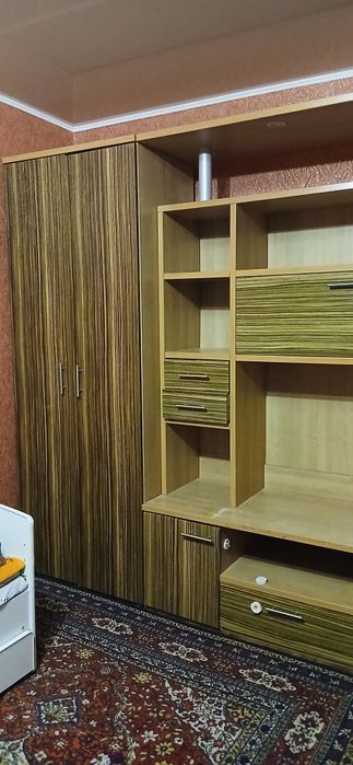 ПРОДАМ СТІНКУ  для кімнати