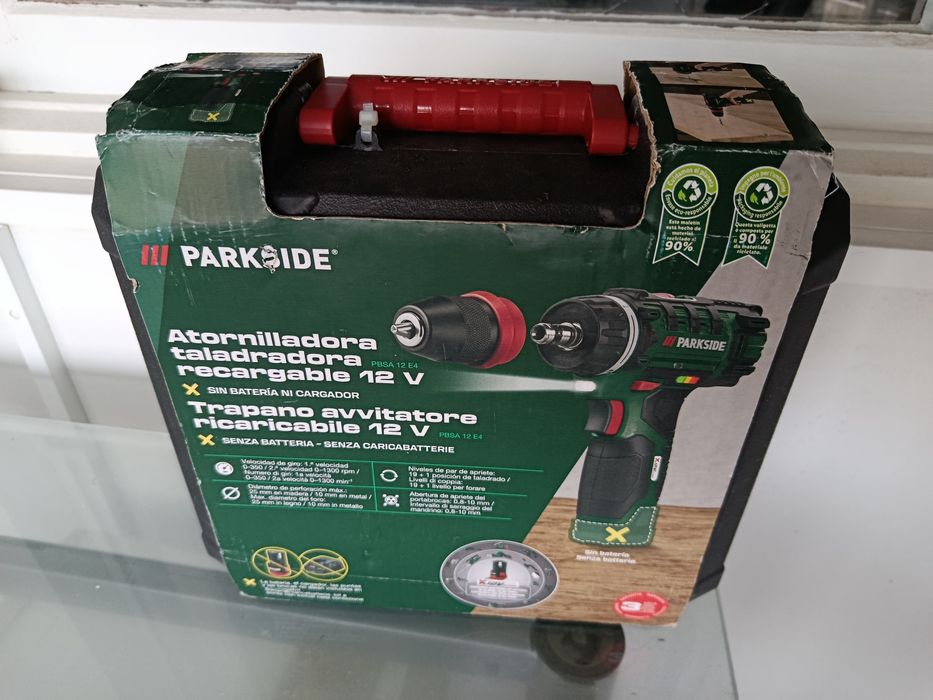 Aparafusadora Parkside 12V na caixa selada.