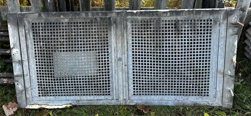 Uzywane Okno piwniczne 99x49 stalowe