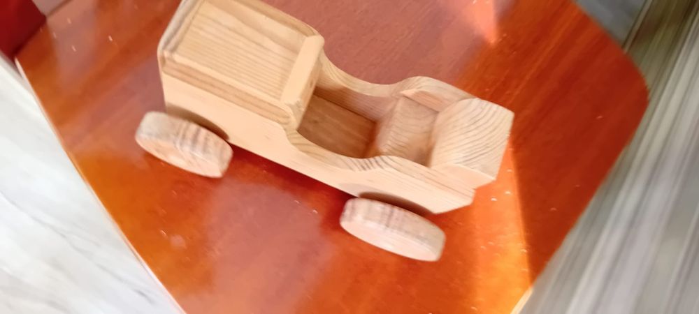 Carro de madeira - brinquedos antigos