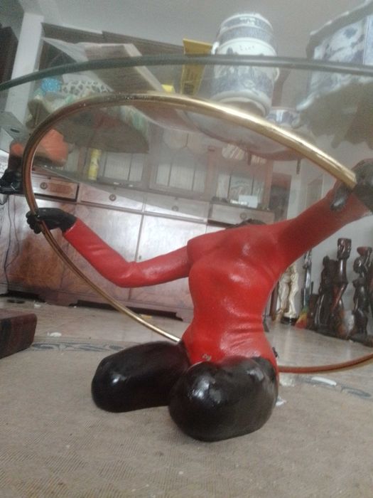 mesa escultura africana