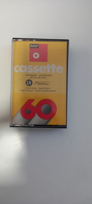 Cacetes com diversas músicas