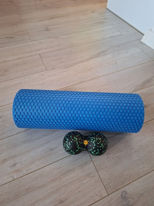Wałek do pilatesu plus piłka do masażu