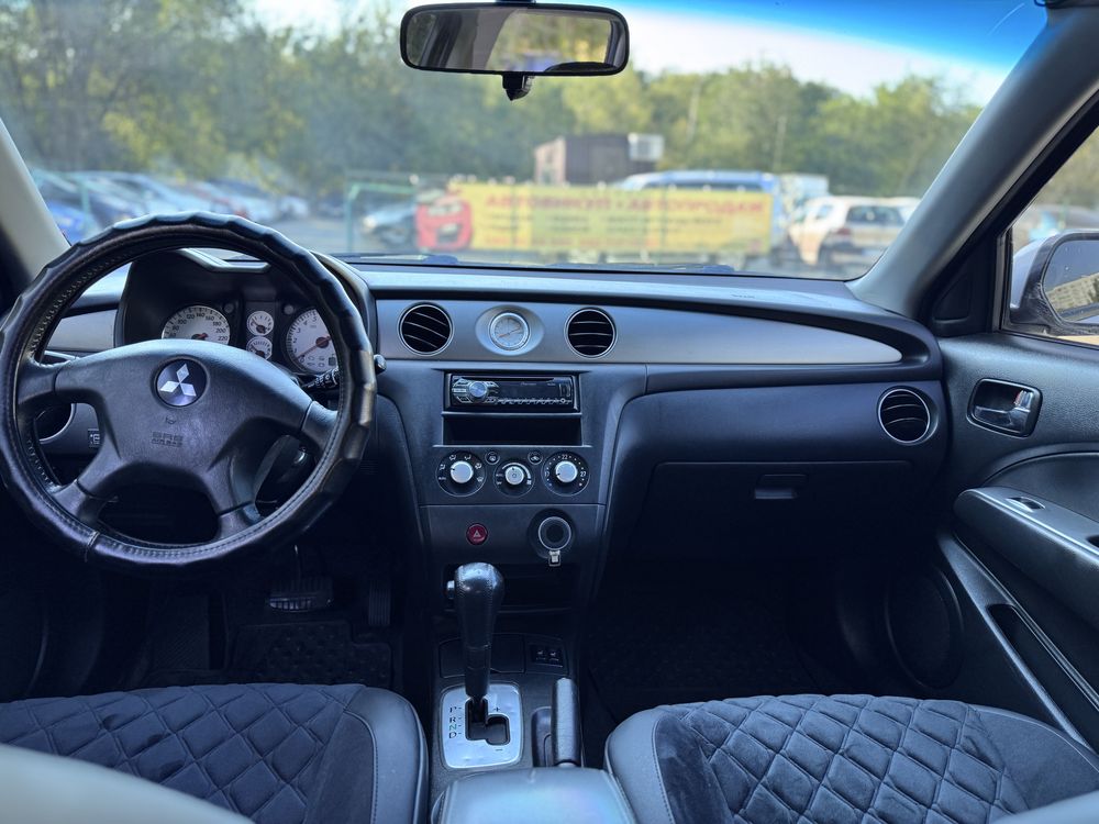 Продам OUTLANDER 2.4 4x4 на АКПП в отличном состоянии!!!