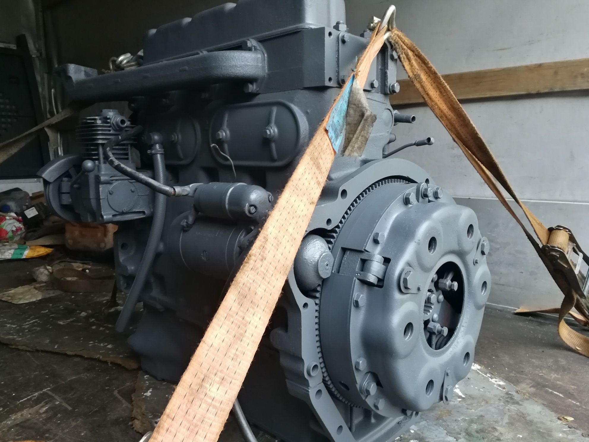Silnik Ursus c 360 3p/mf 255 u3512 C385 u912/