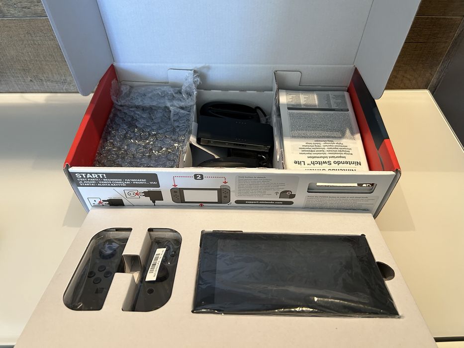 Nintendo Switch V2 256GB desbloqueada