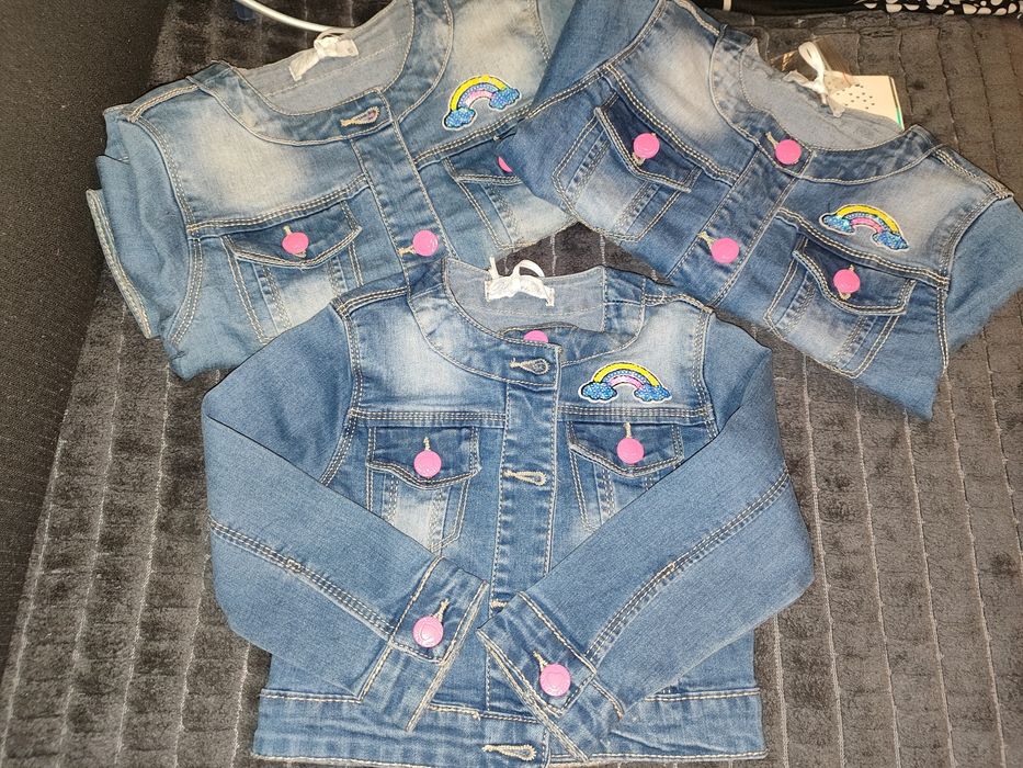 Katana/ kurtka jeansowa dla dziewczynki 
Z jednorożcem i różowymi guzi