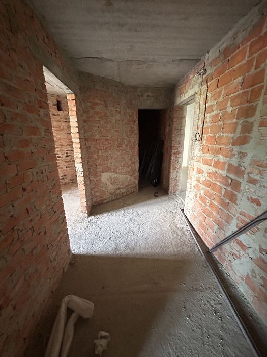 1-ка, Половки, зупинка Бібліотека Зданий Будинок