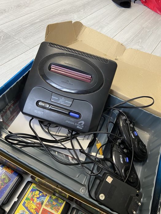 Приставка Sega mega drive 2 + 16 катриджів