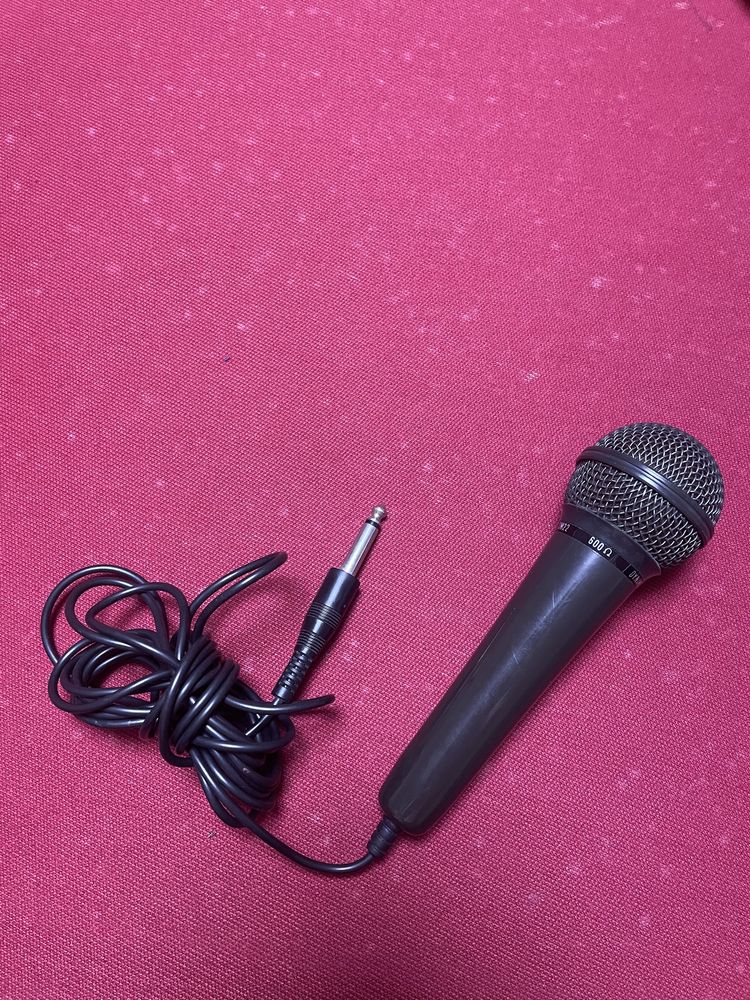 Mikrofon na kablu