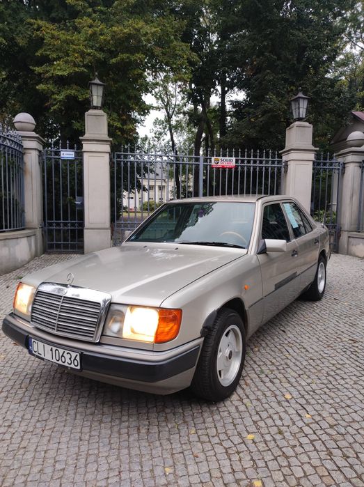 Mercedes W124 21 lat jeden właściciel w Polsce książka serwisowa