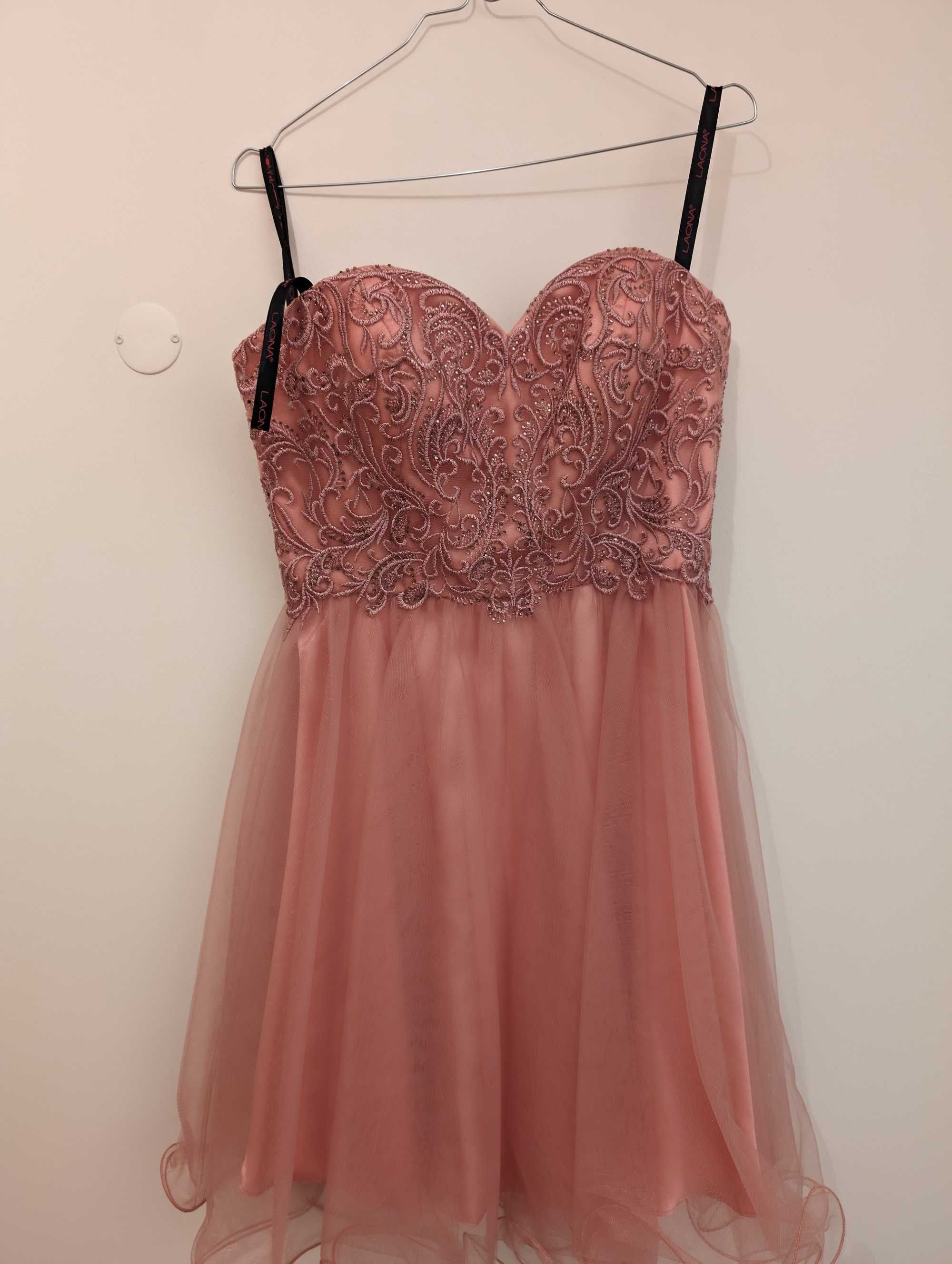 Cerimónia Rosa, vestido novo